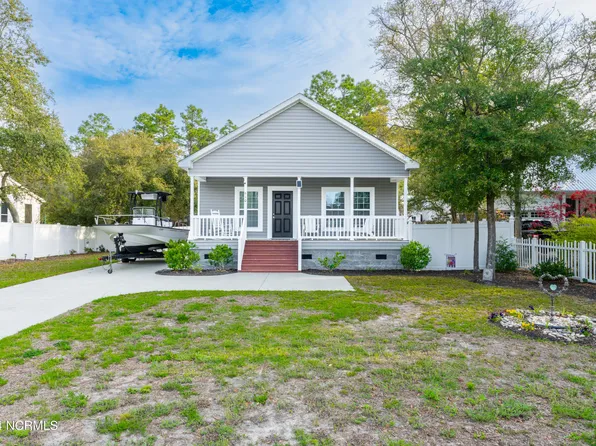 610 N Fodale Avenue, Southport, NC 28461