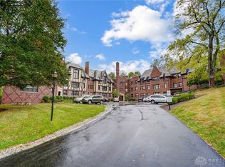 1211 Far Hills Ave, Oakwood, OH 45419