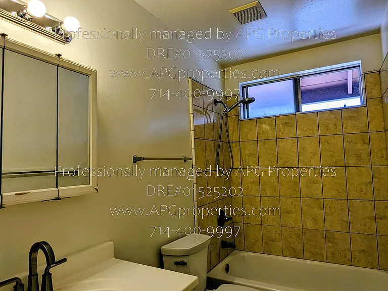 1810 W Greenleaf Ave #3 — Photo 28