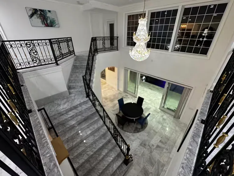 120 W Chapman Rd — Photo 11