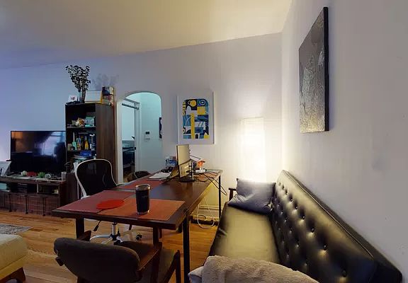 5th image of 4 W 105th St APT 2D