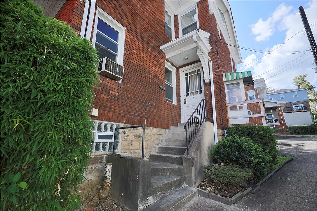 Building Photo - 4000 Murray Ave #2
