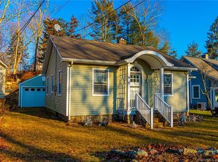 28 Hillcrest Rd, Old Lyme, CT 06371