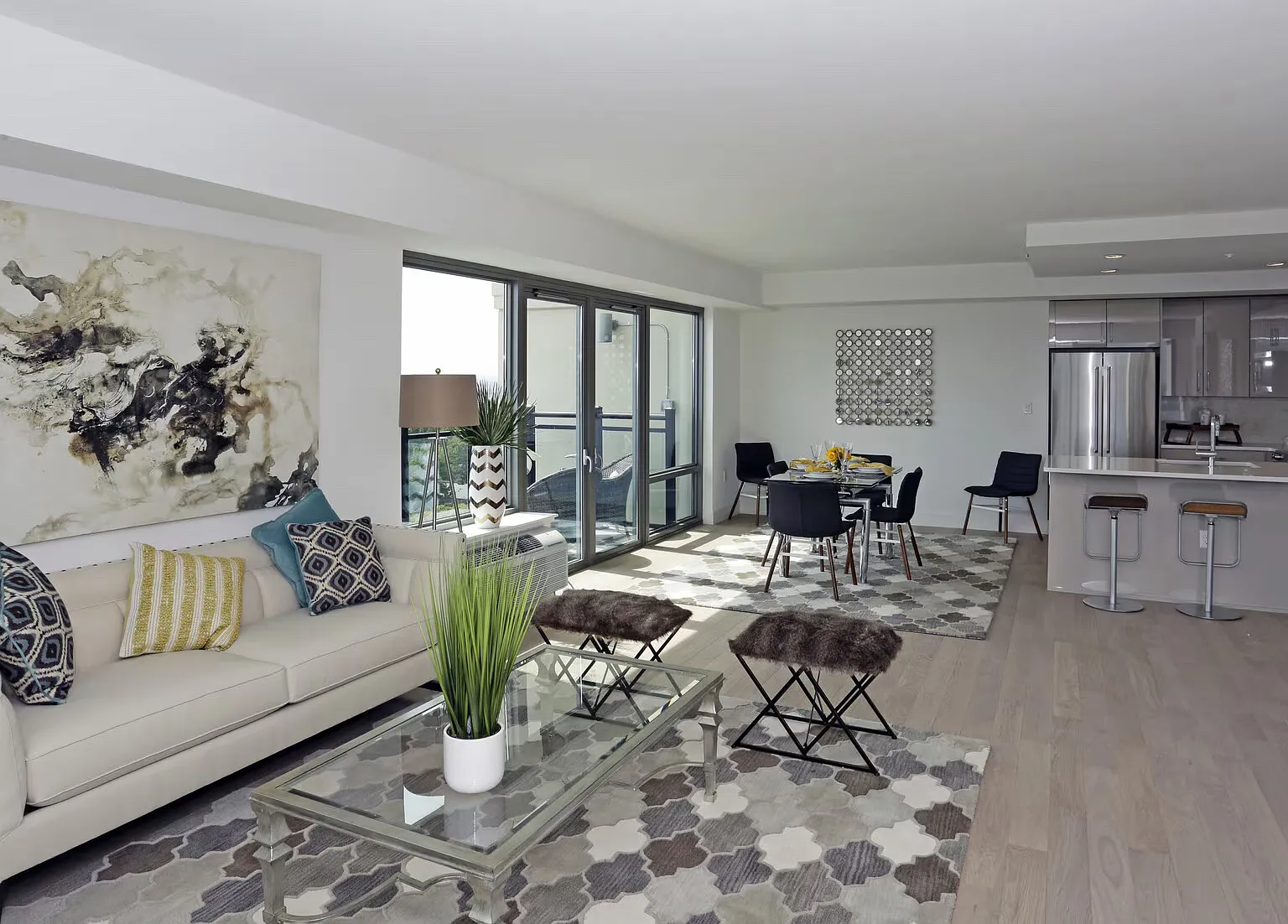 2 bed, 1270 sqft, $4,070 — Photo 2