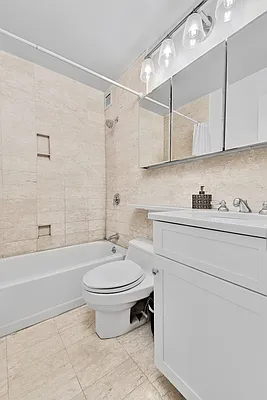 Rented by City Connections Realty | media 15