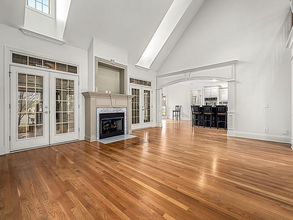 4th image of 3114 Landview Dr