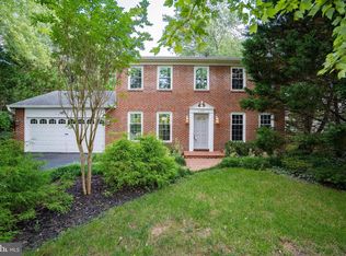 2911 Chain Bridge Rd, Oakton, VA 22124