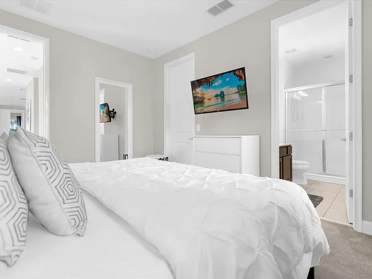 Fairview Cir — Photo 37