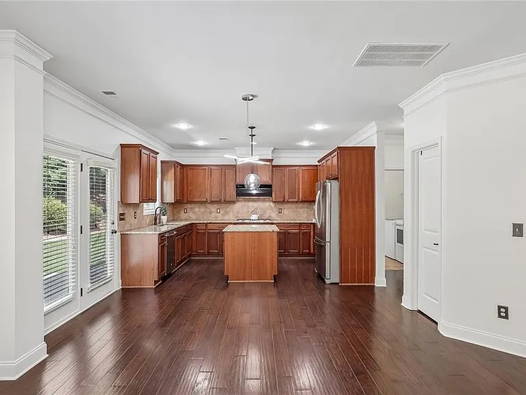 5811 Kendrix Ridge Dr — Photo 23