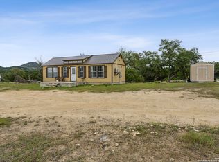 363 Mountain View Trl, Bandera, TX 78003