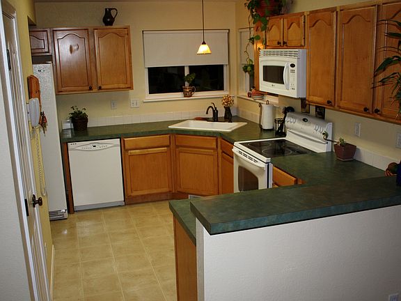 Kitchen with new appliances in '08