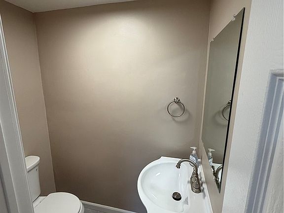 5th image of 133 Allenhurst Rd