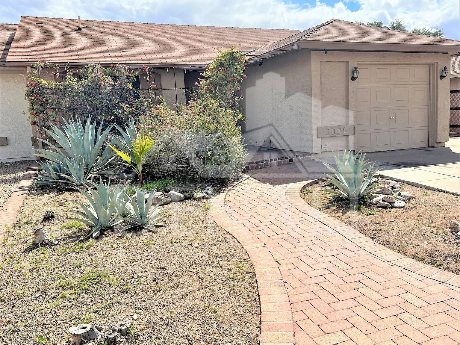 2 bed, 1.0 bath, 930 sqft, $1,795 — Photo 3