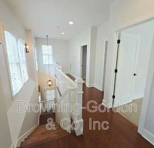 4017 Elkins Aly — Photo 16