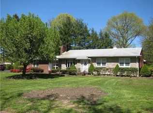 69 Sherwood Rd, Colonia, NJ 07067