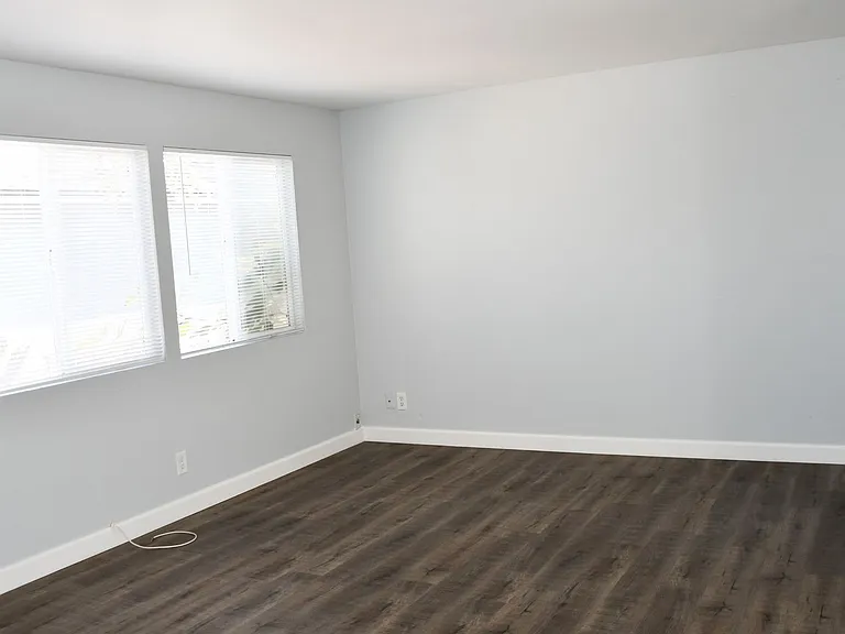155 N Bitterbush St #B — Photo 8