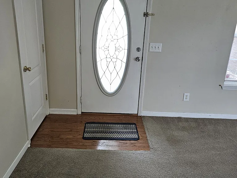403 Ford Ct — Photo 6