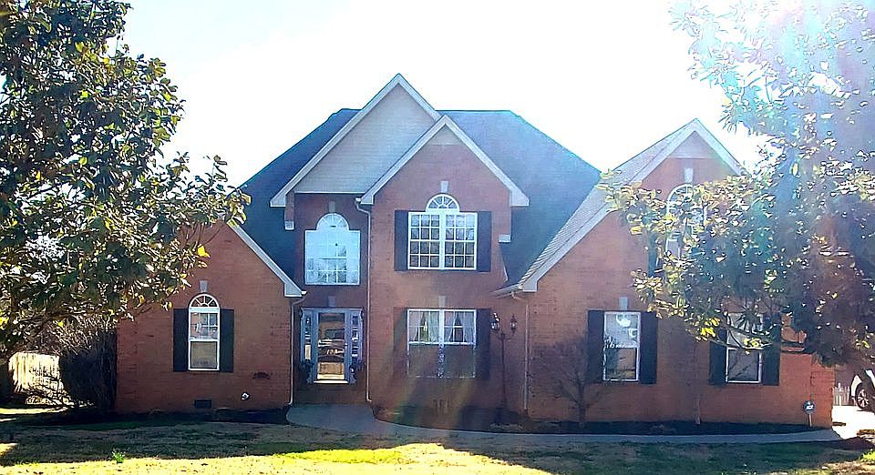 2nd image of 123 Limerick St