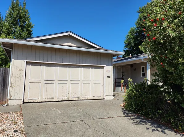 2053 Vista Lane, Petaluma, CA 94954