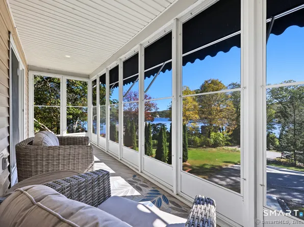 121 West Wakefield Boulevard, Winchester, CT 06098