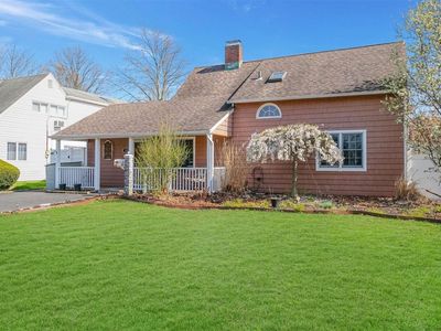 227 Friends Lane, Westbury, NY, 11590