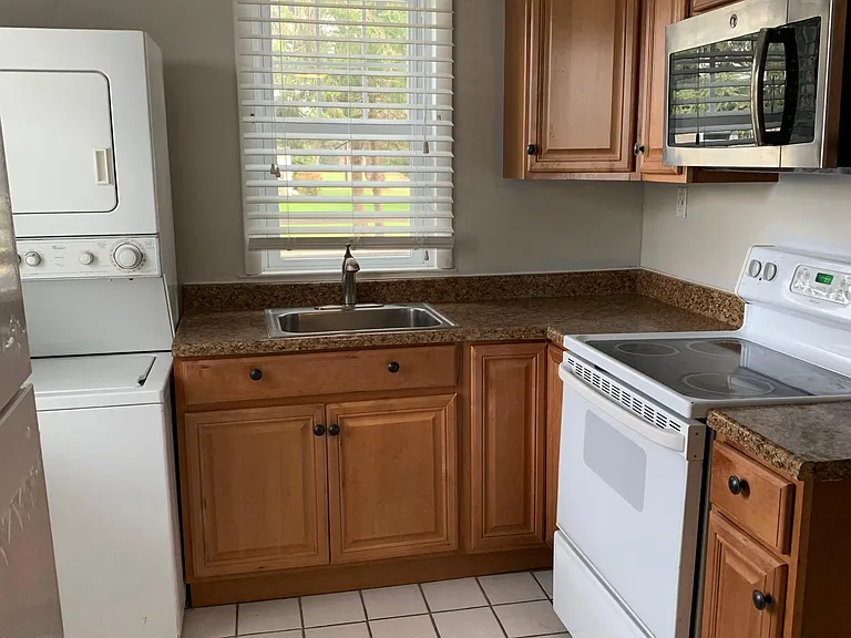 522 Highland Ave #1 — Photo 6