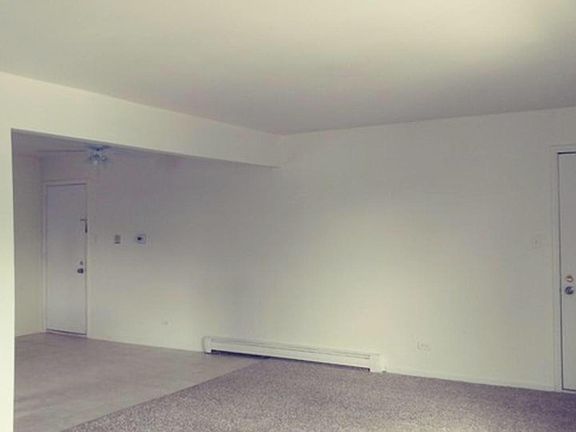 4th image of 1134 Chalet Dr
