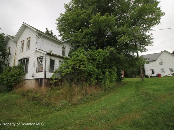 94 Peach Aly, New Albany, PA 18833