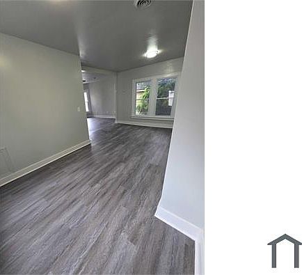 2nd image of 3135 W 86th St #Up