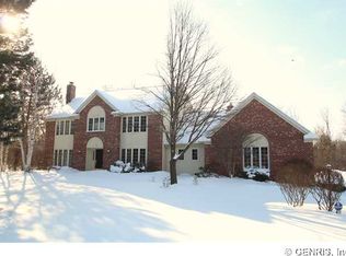 106 Heatherstone Ln, Rochester, NY 14618