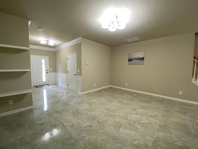 644 Oakside Pl — Photo 4