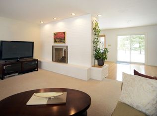 1205 Greenwood Dr, Wheaton, IL 60189