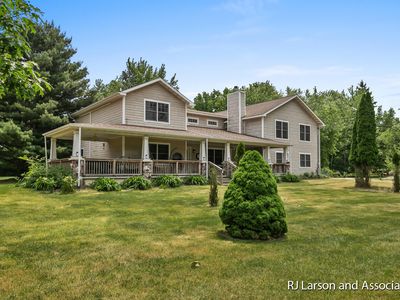 1031 Midway Dr, South Haven, MI, 49090
