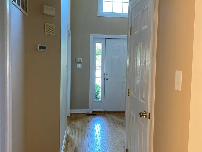 12901 Hedgetop Dr — Photo 8