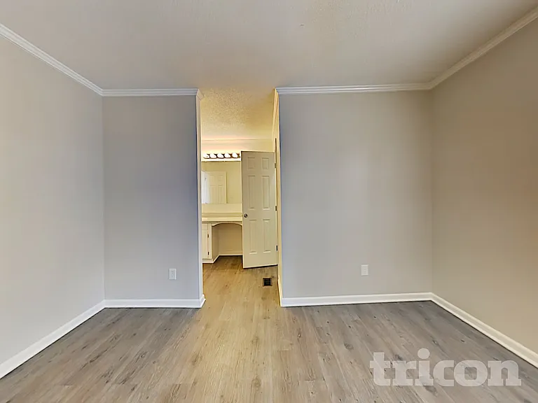 605 Colorado Ct — Photo 37