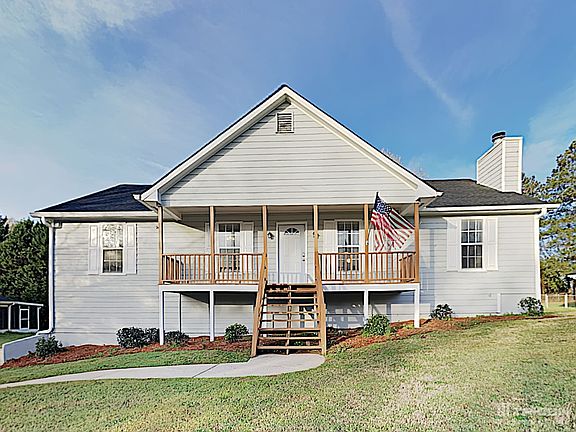 3rd image of 559 Ashton Manor Dr
