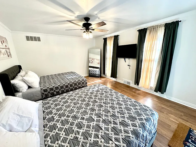 2686 Greenmill Dr — Photo 34