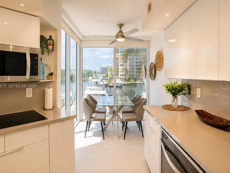 3370 Hidden Bay Dr #213 — Photo 9