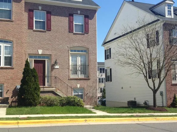4579 Derring Ln, Fairfax, VA 22030