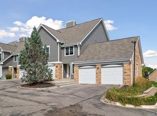 6155 Chasewood Pkwy APT 201, Minnetonka, MN 55343