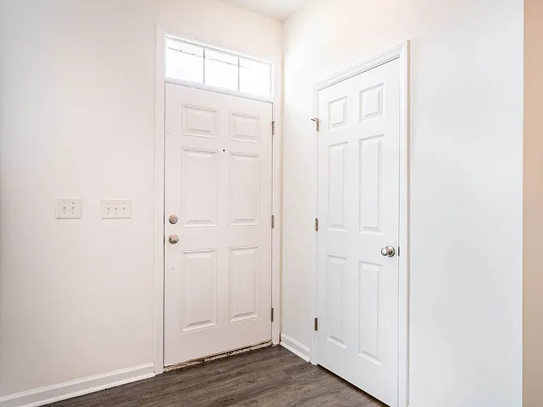 1211 Canyon Rock Ct #105 — Photo 4