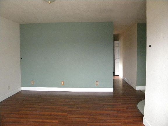 4th image of 1045 Kirkwood Ct