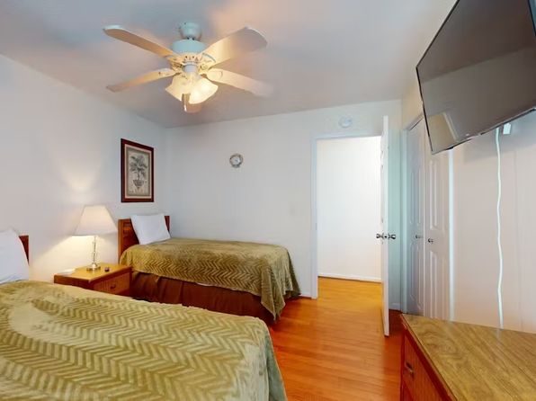 902 N Carolina Beach Ave #2B