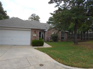 220 Ann Ct, Azle, TX 76020