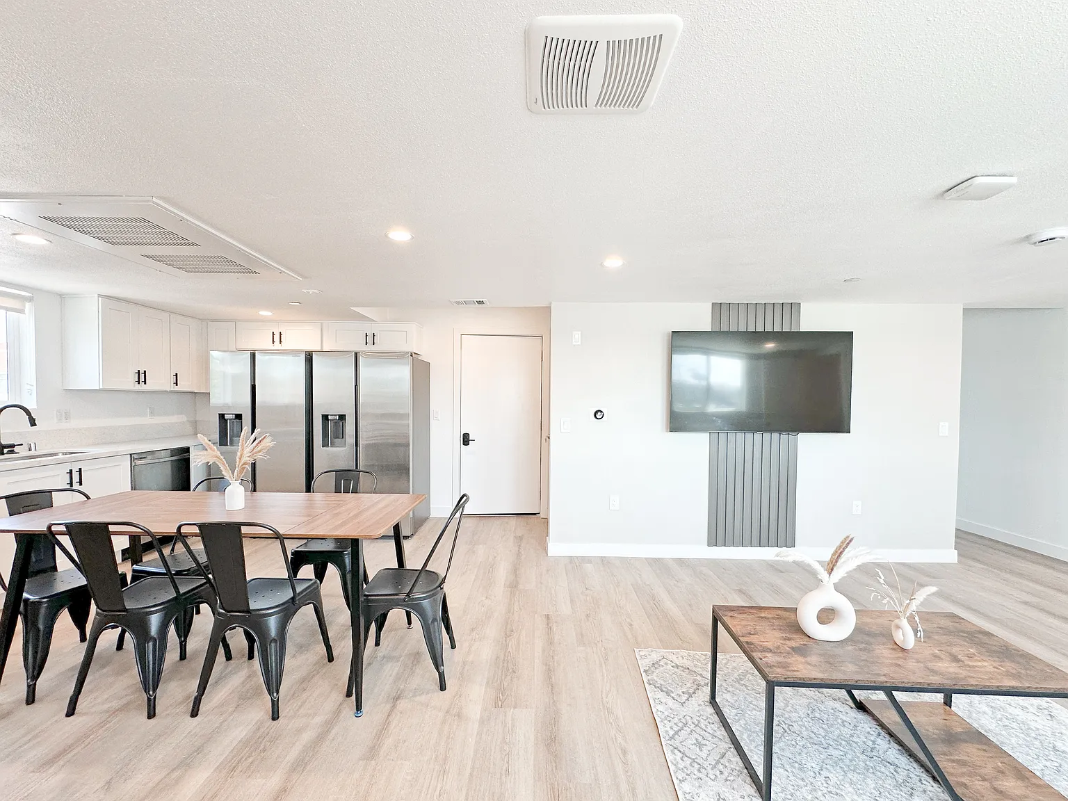 9 bed, 1732 sqft, $998 — Photo 4