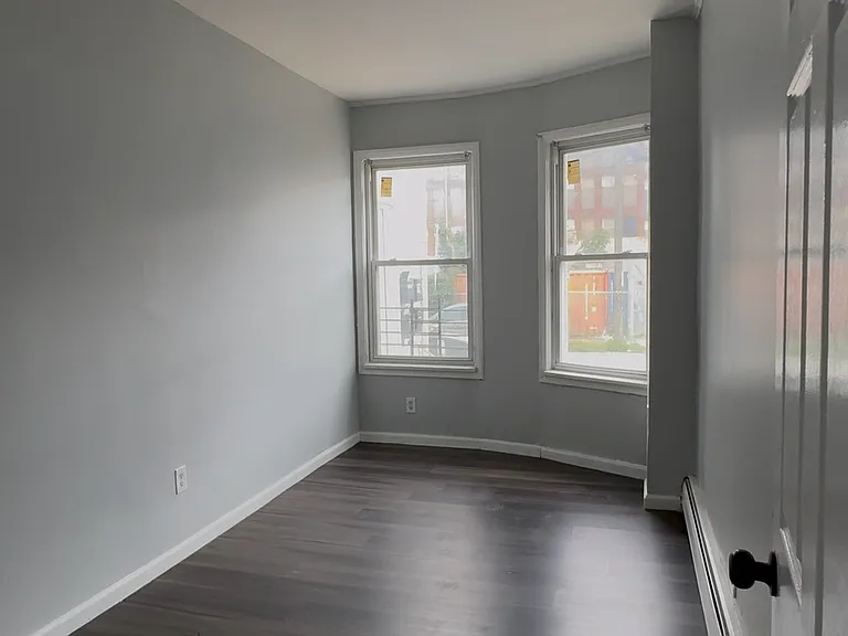 255 Lafayette St #1 — Photo 2
