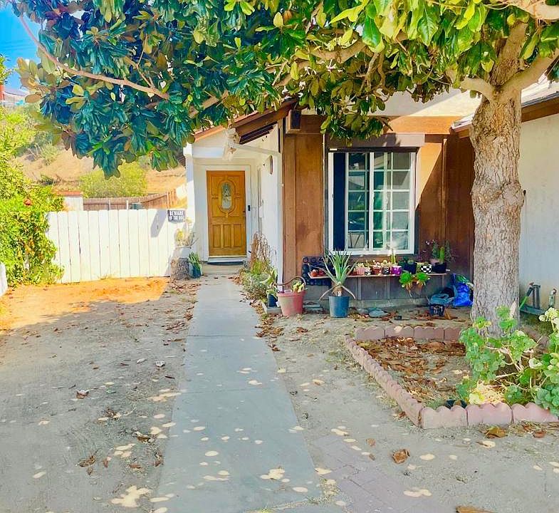 1st image of 285 Parkbrook Pl