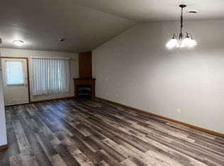 2802 Prestige Ct, Eau Claire, WI 54703