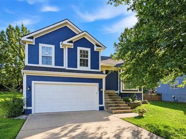 21215 W 52nd St, Shawnee, KS 66218