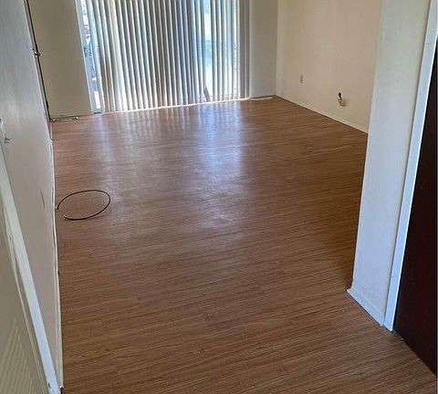 2nd image of 1100 Summer St APT 5
